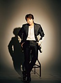 「FTISLANDのイ・ホンギが2ndソロアルバム『Cheers』発売へ、新たなアー写＆ジャケ写も公開」1枚目/4