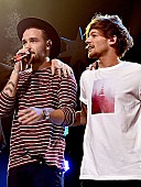 「リアム・ペインとルイ・トムリンソン、『Xファクター』で共演」1枚目/1