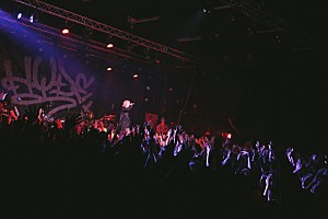 HYDE、全国ツアー最終公演でVAMPS＆L'Arc～en～Cielの名曲も披露