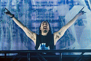 「スティーヴ・アオキ、DJ機材がスミソニアン博物館で展示」