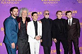「クイーンの聖地、英国ウェンブリーで『ボヘミアン・ラプソディ』ワールドプレミア開催、布袋寅泰、ブライアン・メイと2年振りの再会」1枚目/6