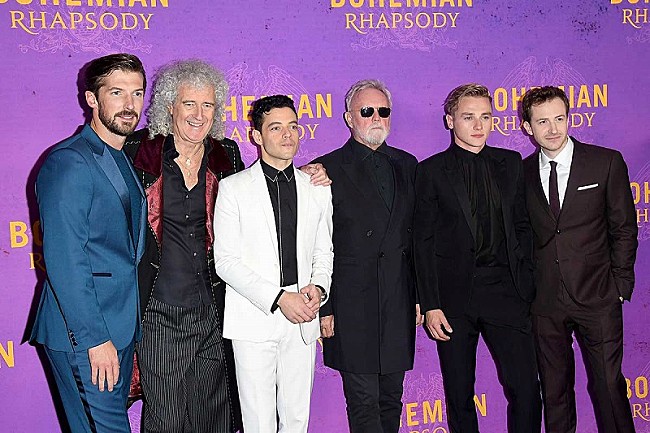 「クイーンの聖地、英国ウェンブリーで『ボヘミアン・ラプソディ』ワールドプレミア開催、布袋寅泰、ブライアン・メイと2年振りの再会」1枚目/6