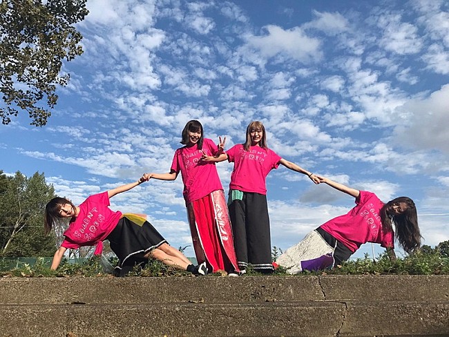 「SILENT SIREN、オモシロ企画で学園祭ツアーサーキット中」1枚目/5