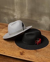 バーリー・カドガン、CA4LAとコラボしオリジナル・ハットを発売