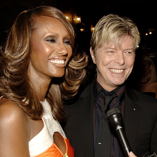 「故デヴィッド・ボウイの妻イマンが再婚はしないと断言「彼はこれからもずっと私の夫」」1枚目/1