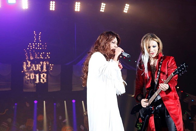 「HYDE主宰のハロウィン・パーティ3日目、HYDE＆YOSHIKIは「デビュー当時」の仮装でコラボ」1枚目/21