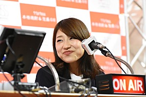 高橋みなみ/AKB48峯岸みなみ/渡會将士/関取花、トークや演奏で“焼酎の