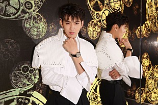 「クリス・ウー、ソロ・デビューAL収録曲が米iTunesチャート上位を独占するもニールセンが調査中」