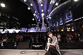 「絢香、イルミネーション点灯式で博多弁＆新曲「あいことば」披露」1枚目/4