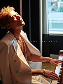 「EXILE SHOKICHI、ヌードも収録“究極のセクシー”写真集『BYAKUYA』発売」1枚目/3