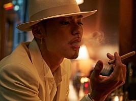 EXILE SHOKICHI、ヌードも収録“究極のセクシー”写真集『BYAKUYA』発売