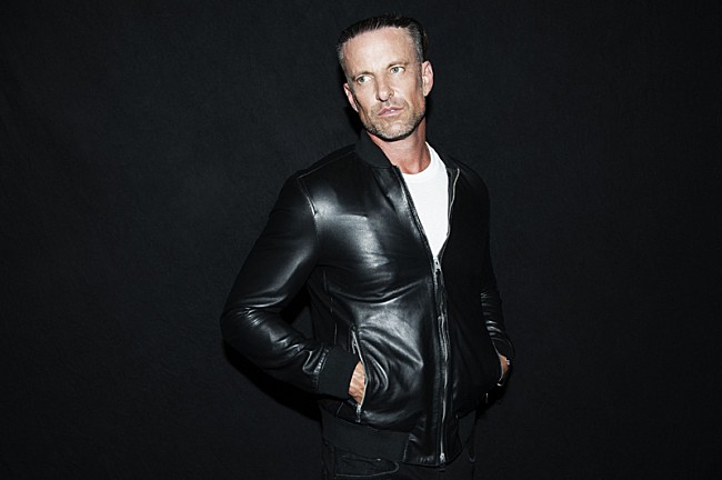 「ダニエル・パウター、12月発売『ジャイアンツ』のジャケットに込めたメッセージ明らかに」1枚目/2