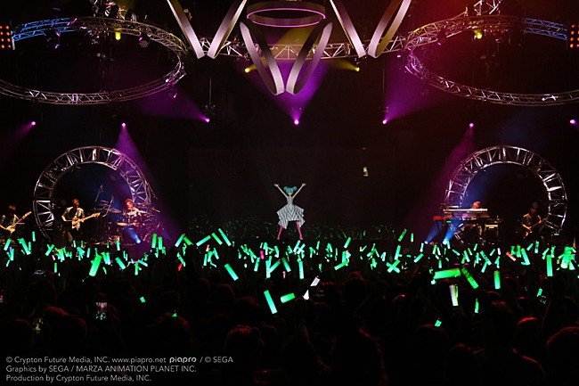 「初音ミク、パリ公演をWOWOWで独占放送決定」1枚目/9
