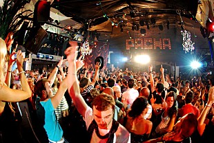 「世界最高峰のクラブPACHA"によるプレミアムクリスマスナイトがパワーアップして今年も開催」