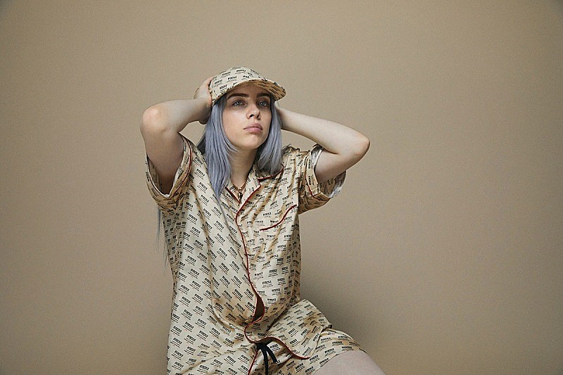 「ビリー・アイリッシュ、本日17歳の誕生日！ 世界を魅了する次世代ポップ界の最重要アイコンに注目」1枚目/2