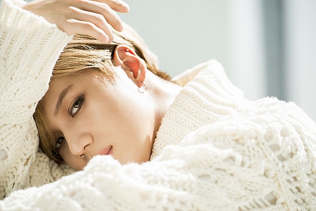 「テミン(SHINee)、【YouTube Music Night】で披露した新曲「Under My Skin」の映像が公開」1枚目/1