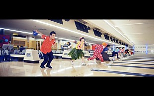 「桑田佳祐 &amp; The Pin Boys、プロボウラーも多数出演「レッツゴーボウリング」MV公開」