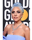 「レディー・ガガ、特別なティファニーのネックレスで【ゴールデングローブ賞授賞式】に登場」1枚目/10