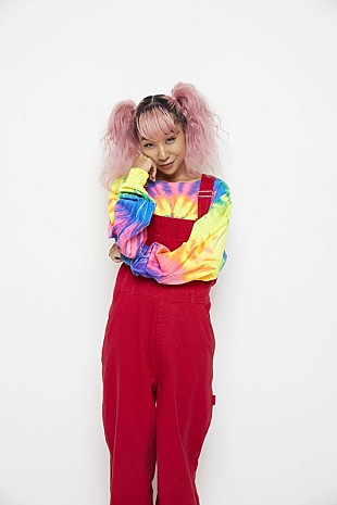 「青山テルマ、前代未聞?!　“試練10番勝負”に挑んだ新曲MV公開」