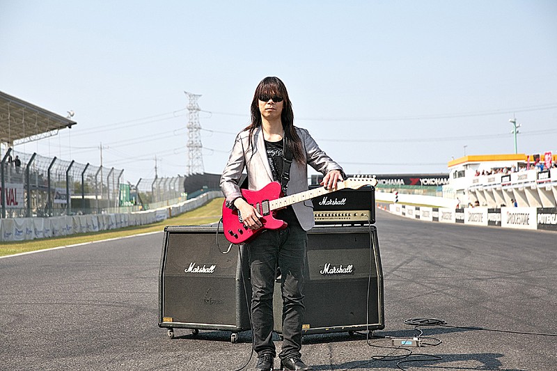 「全盲のギタリストがLA録音で東京五輪ソングの音源制作へ、クラウドファンディングを開始」1枚目/1