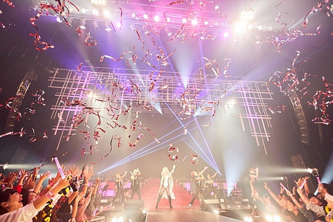 「ちゃんみな、セクシー＆ド派手な誕生日ワンマンの映像を公開」1枚目/4