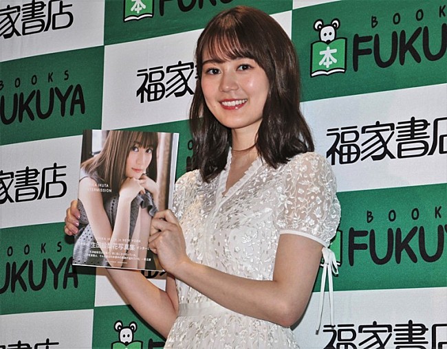 「生田絵梨花、初のランジェリ－ショットに挑戦　「白石麻衣ちゃんが私以上に喜んでくれた」」1枚目/1