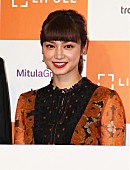 「平愛梨、夫・長友佑都選手の“代理”で登場　息子も「サッカ－を選んでくれたらいいな」」1枚目/1