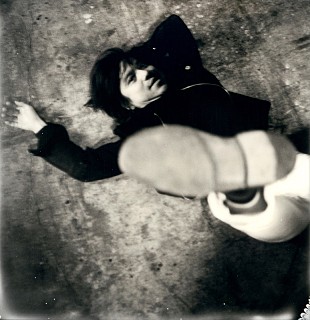 「宮本浩次、ソロデビュー楽曲「冬の花」配信日決定＆新ビジュアルも公開」