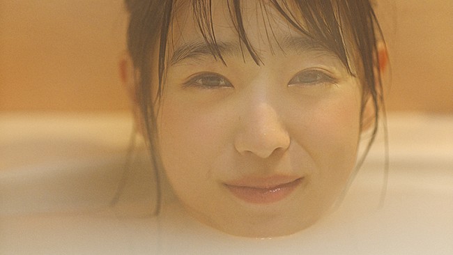 「折坂悠太×ノーリツのコラボMV「湯気ひとすじ」、ある家族の歴史を描く」1枚目/40