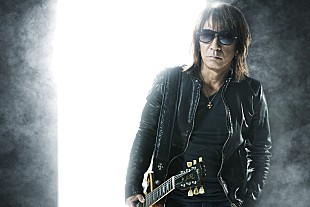 「松本孝弘（B’z）、受賞時の想いなどを語ったVTRがWOWOW『第61回グラミー賞』にていよいよ放送」