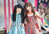 「浜辺美波×松村沙友理（乃木坂46）、キュートなアイドル姿でダンス＆歌唱」1枚目/1