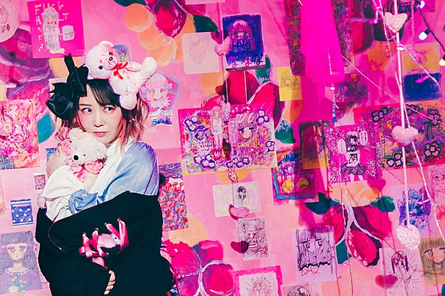 「大森靖子＆merry jenny＆さいあくななちゃんがコラボ、アパレル商品をヴィレヴァンで展開」1枚目/11