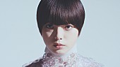 「平手友梨奈がANREALAGE“CLEAR”コンセプトムービーに出演、音楽は山口一郎＆青山翔太郎」1枚目/11