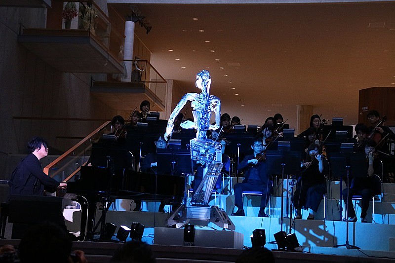 人工生命×アンドロイド“オルタ3”が世界初公開、2020年夏には渋谷慶一郎作曲、大野和士企画による新作オペラ