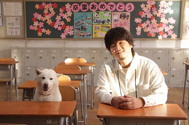 「秦 基博、自身初の卒業ソング「仰げば青空」を3/13にリリース　清原果耶&amp;田中圭出演のCMにも起用」1枚目/3