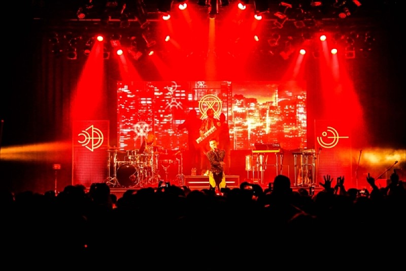 イヤーズ＆イヤーズ【THE PALO SANTO TOUR 2019 LIVE IN JAPAN】 大阪公演のレポートが到着