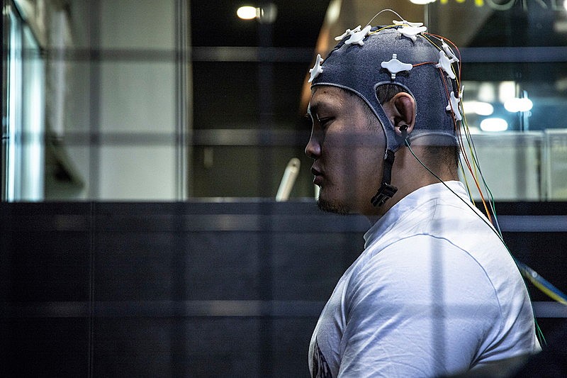 「庭井祐輔」2枚目/18