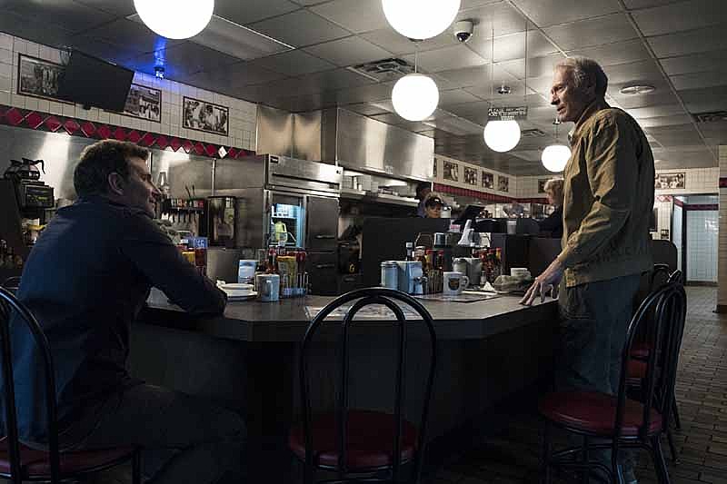 「(c)2018 VILLAGE ROADSHOW FILMS (BVI) LIMITED, WARNER BROS. ENTERTAINMENT INC. AND RATPAC-DUNE ENTERTAINMENT LLC」5枚目/5