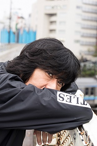 「古市コータロー、約4年半ぶりのソロアルバム『東京』特典DVDトレイラーが公開」