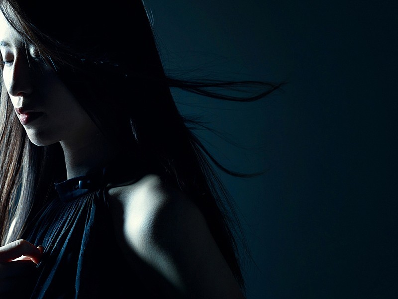 Uru、TVアニメ『グランベルム』EDテーマ「願い」の一部＆自身が佇む新ビジュアルを解禁