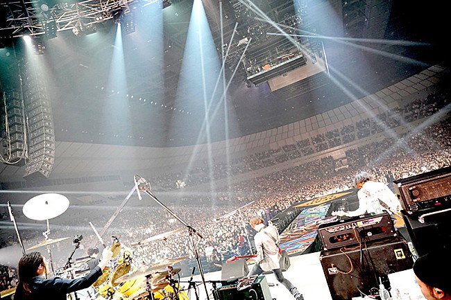 「[ALEXANDROS]の特番をスペシャでオンエア、横浜アリーナ公演＆初公開映像も」1枚目/1