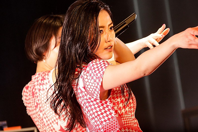 Kolme アッパーかつスローファンクな魅力に溢れたツアーファイナルのレポートが到着 Daily News Billboard Japan