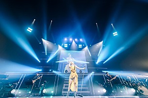 テヨン（少女時代）、圧倒的な歌唱力で引き込んだ日本ソロツアー初日