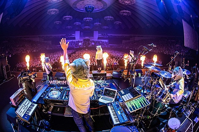 「MAN WITH A MISSION、バンド初の全国アリーナツアー開幕、レポート到着」1枚目/7