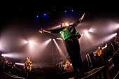 「＜ライブレポート＞フレデリック、自身最大規模のワンマンツアーがスタート　“音楽は止まない”を体現した初日公演」1枚目/7