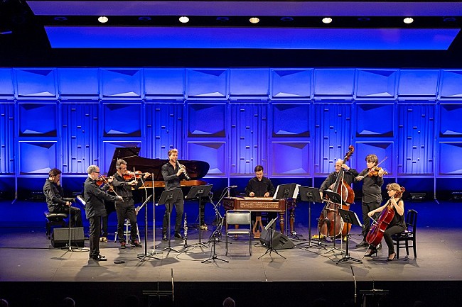 「＜ライブレポート＞シルバ・オクテット、バラライカ奏者ビリュコフを迎え、東欧を巡る多彩な音楽の旅【LFJ2019】」1枚目/8