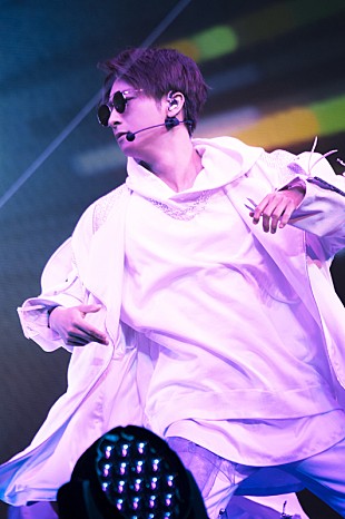 「SHINJIRO ATAE（from AAA）、初のソロAnniversary Liveをマリンメッセ福岡で終幕」