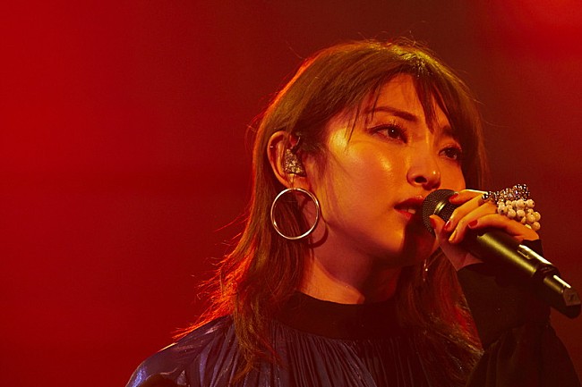 「家入レオの全国ツアー初日、圧倒的な表現力＆歌唱力で会場を魅了」1枚目/8