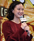「蒼井優、“姉”竹内結子に感謝　「たくましい男前の先輩です」」1枚目/1