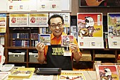 「さだまさし、タワレコ一日店長として名刺配り＆サプライズで歌も披露」1枚目/4